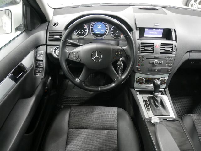 MERCEDES-BENZ C 2010 180 CGI BE A Premium Business