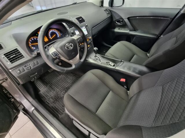 TOYOTA Avensis 2010 2,0 Valvematic Linea Sol Plus Wagon Multidrive S / Koukku / Navi / P-Kamera