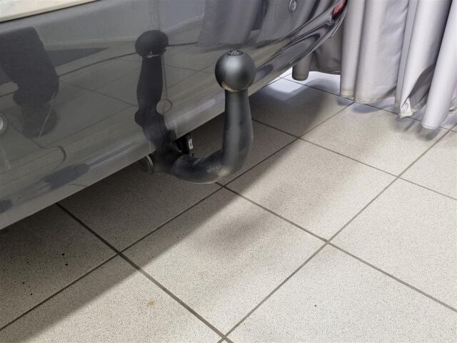 TOYOTA Avensis 2010 2,0 Valvematic Linea Sol Plus Wagon Multidrive S / Koukku / Navi / P-Kamera