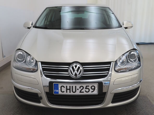VOLKSWAGEN Jetta 2010 Comfortline 1,4 TSI 90 kW (122 hv)