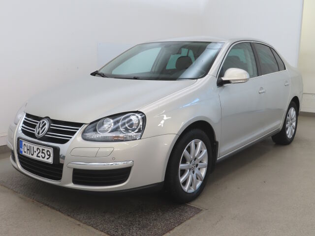 VOLKSWAGEN Jetta 2010 Comfortline 1,4 TSI 90 kW (122 hv)