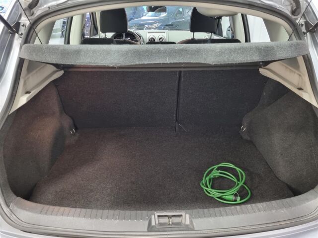 NISSAN Qashqai 2010 1,6L Acenta 2WD 5MT MY10 / Vetokoukku / Vakionopeudensäädin / M-Lämmitin