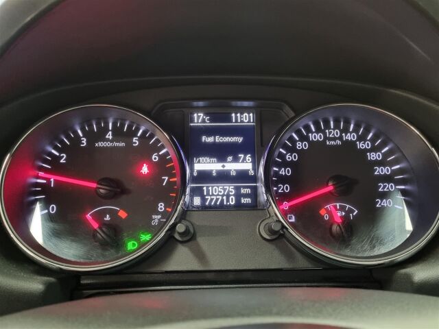 NISSAN Qashqai 2010 1,6L Acenta 2WD 5MT MY10 / Vetokoukku / Vakionopeudensäädin / M-Lämmitin