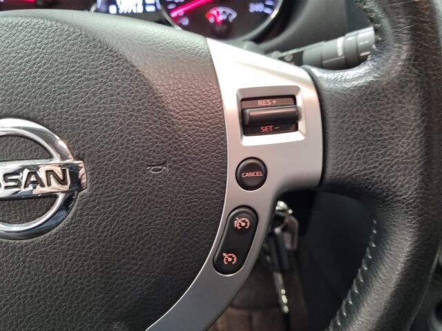 NISSAN Qashqai 2010 1,6L Acenta 2WD 5MT MY10 / Vetokoukku / Vakionopeudensäädin / M-Lämmitin