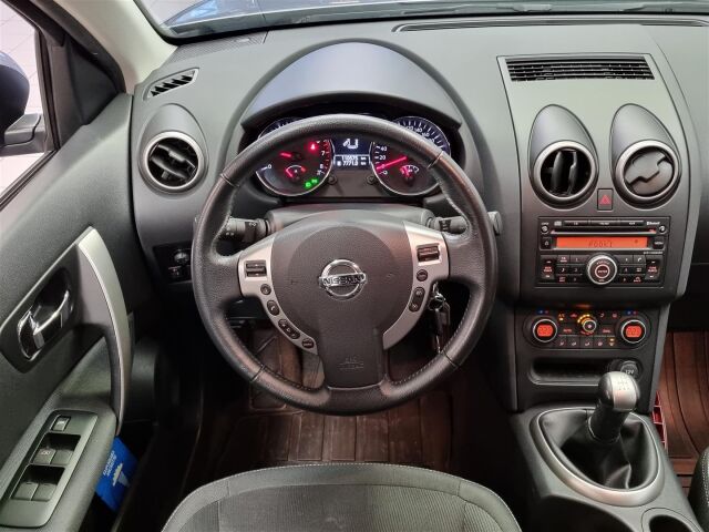 NISSAN Qashqai 2010 1,6L Acenta 2WD 5MT MY10 / Vetokoukku / Vakionopeudensäädin / M-Lämmitin
