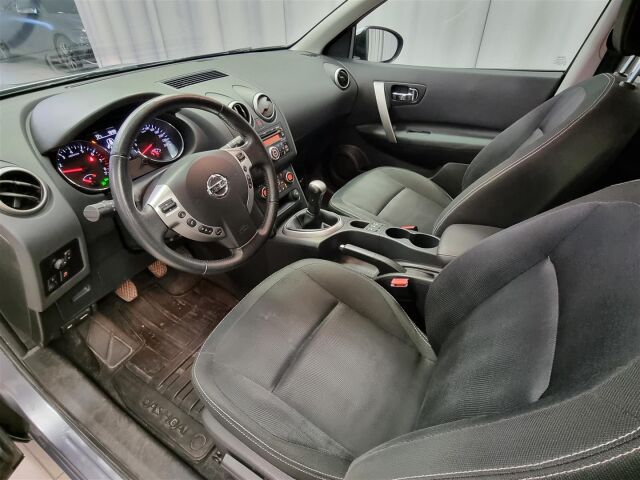 NISSAN Qashqai 2010 1,6L Acenta 2WD 5MT MY10 / Vetokoukku / Vakionopeudensäädin / M-Lämmitin