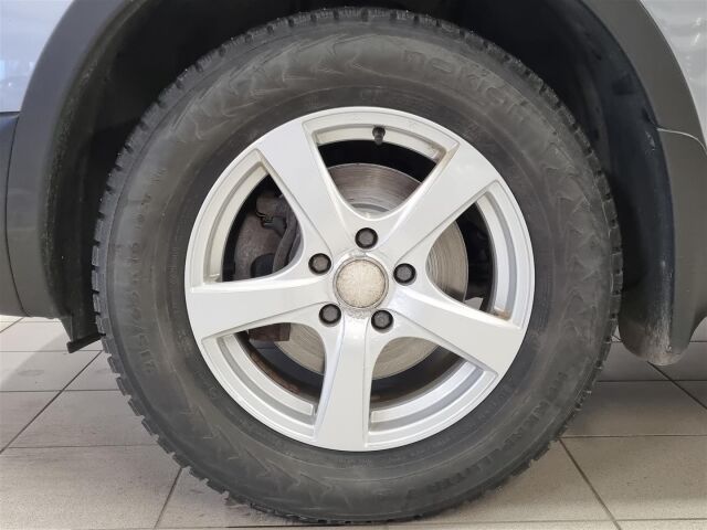 NISSAN Qashqai 2010 1,6L Acenta 2WD 5MT MY10 / Vetokoukku / Vakionopeudensäädin / M-Lämmitin