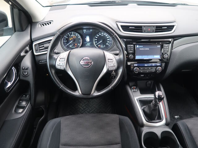 Nissan Qashqai 2014 1,2L Acenta 2WD 6M/T Safety Pack Connect
