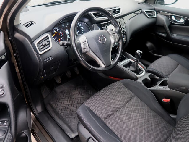 Nissan Qashqai 2014 1,2L Acenta 2WD 6M/T Safety Pack Connect