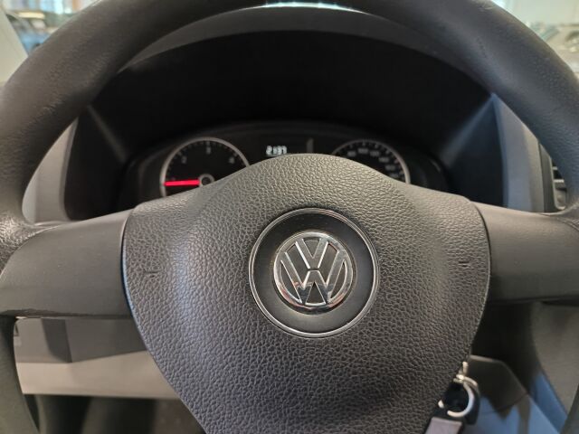 VOLKSWAGEN Transporter 2011 umpipakettiauto pitkä 2,0 TDI 75 kW 3200kg