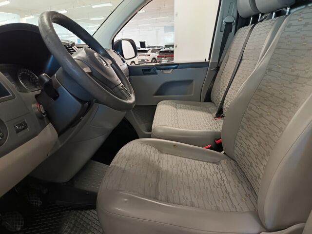 VOLKSWAGEN Transporter 2011 umpipakettiauto pitkä 2,0 TDI 75 kW 3200kg