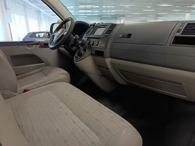 VOLKSWAGEN Transporter 2011 umpipakettiauto pitkä 2,0 TDI 75 kW 3200kg