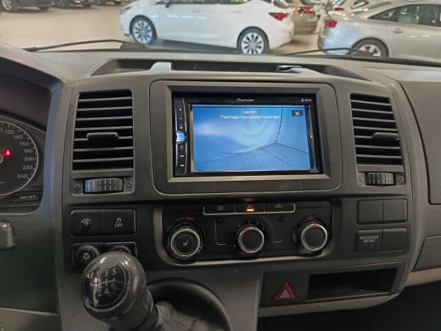 VOLKSWAGEN Transporter 2011 umpipakettiauto pitkä 2,0 TDI 75 kW 3200kg