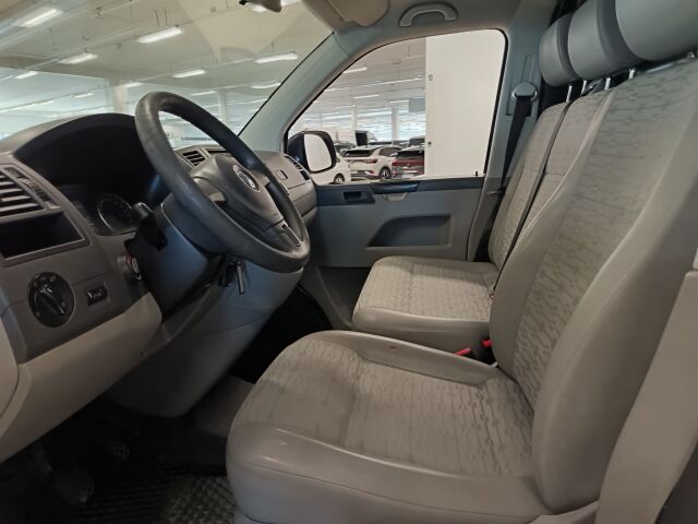 VOLKSWAGEN Transporter 2011 umpipakettiauto pitkä 2,0 TDI 75 kW 3200kg