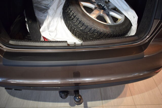VOLKSWAGEN Jetta 2011 Comfortline 1,4 TSI 90 kW (122 hv)