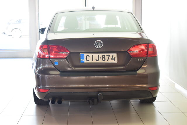 VOLKSWAGEN Jetta 2011 Comfortline 1,4 TSI 90 kW (122 hv)