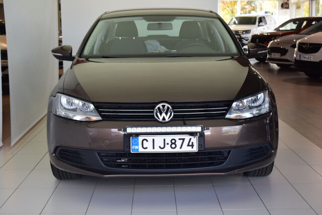 VOLKSWAGEN Jetta 2011 Comfortline 1,4 TSI 90 kW (122 hv)