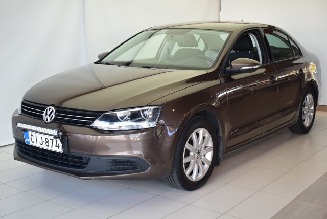 VOLKSWAGEN Jetta 2011 Comfortline 1,4 TSI 90 kW (122 hv)
