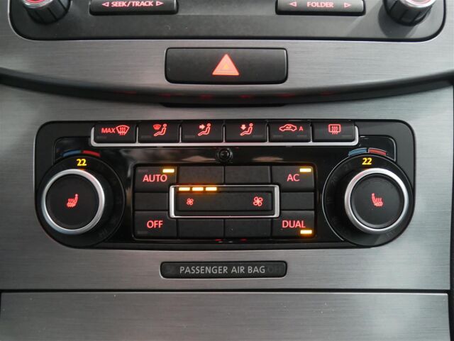 VOLKSWAGEN Passat 2012 Sedan Comfortline 1,4 TSI 90 kW (122 hv) DSG-automaatti BlueMotion Technology