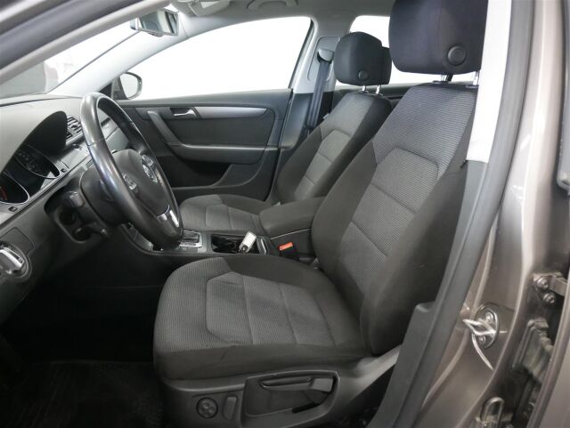 VOLKSWAGEN Passat 2012 Sedan Comfortline 1,4 TSI 90 kW (122 hv) DSG-automaatti BlueMotion Technology