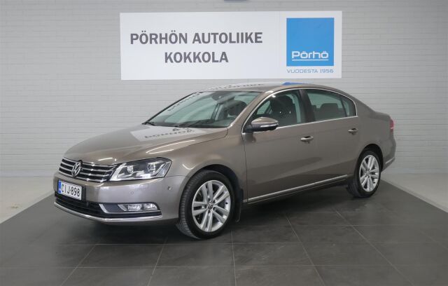 VOLKSWAGEN Passat 2012 Sedan Comfortline 1,4 TSI 90 kW (122 hv) DSG-automaatti BlueMotion Technology