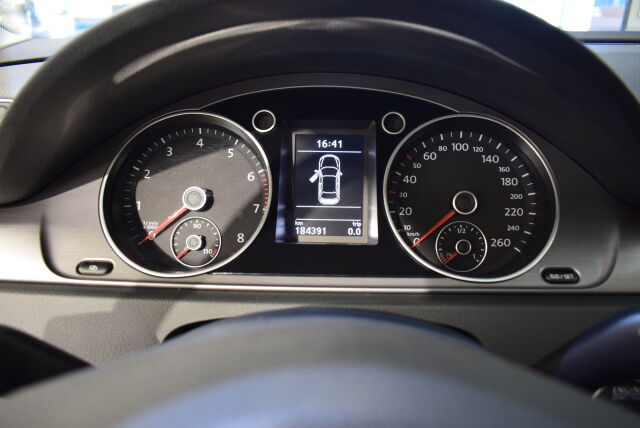 VOLKSWAGEN Passat 2012 Sedan Comfortline 1,4 TSI 90 kW (122 hv) DSG-automaatti BlueMotion Technology