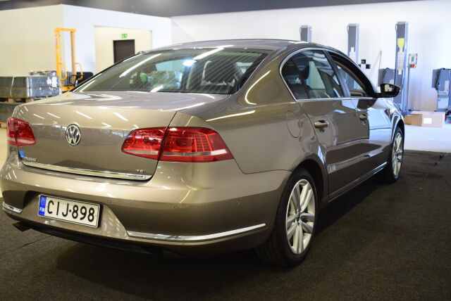 VOLKSWAGEN Passat 2012 Sedan Comfortline 1,4 TSI 90 kW (122 hv) DSG-automaatti BlueMotion Technology