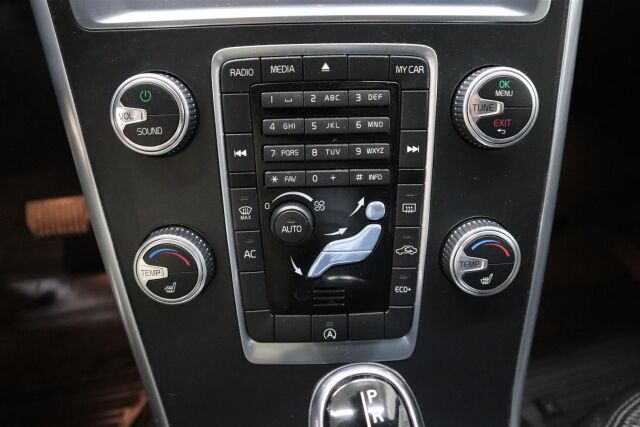 VOLVO XC60 2015 D4 Kinetic aut