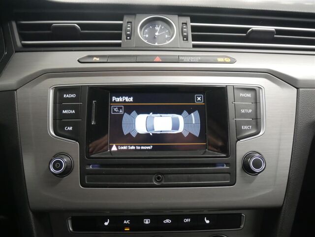VOLKSWAGEN Passat 2015 Sedan Trendline 1,4 TSI 92 kW (125 hv) BlueMotion Technology