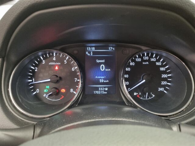 NISSAN Qashqai 2015 DIG-T 115 Business 360 2WD 6M/T E6 Alcantara / 360- Kamera / Koukku / LED / Navi