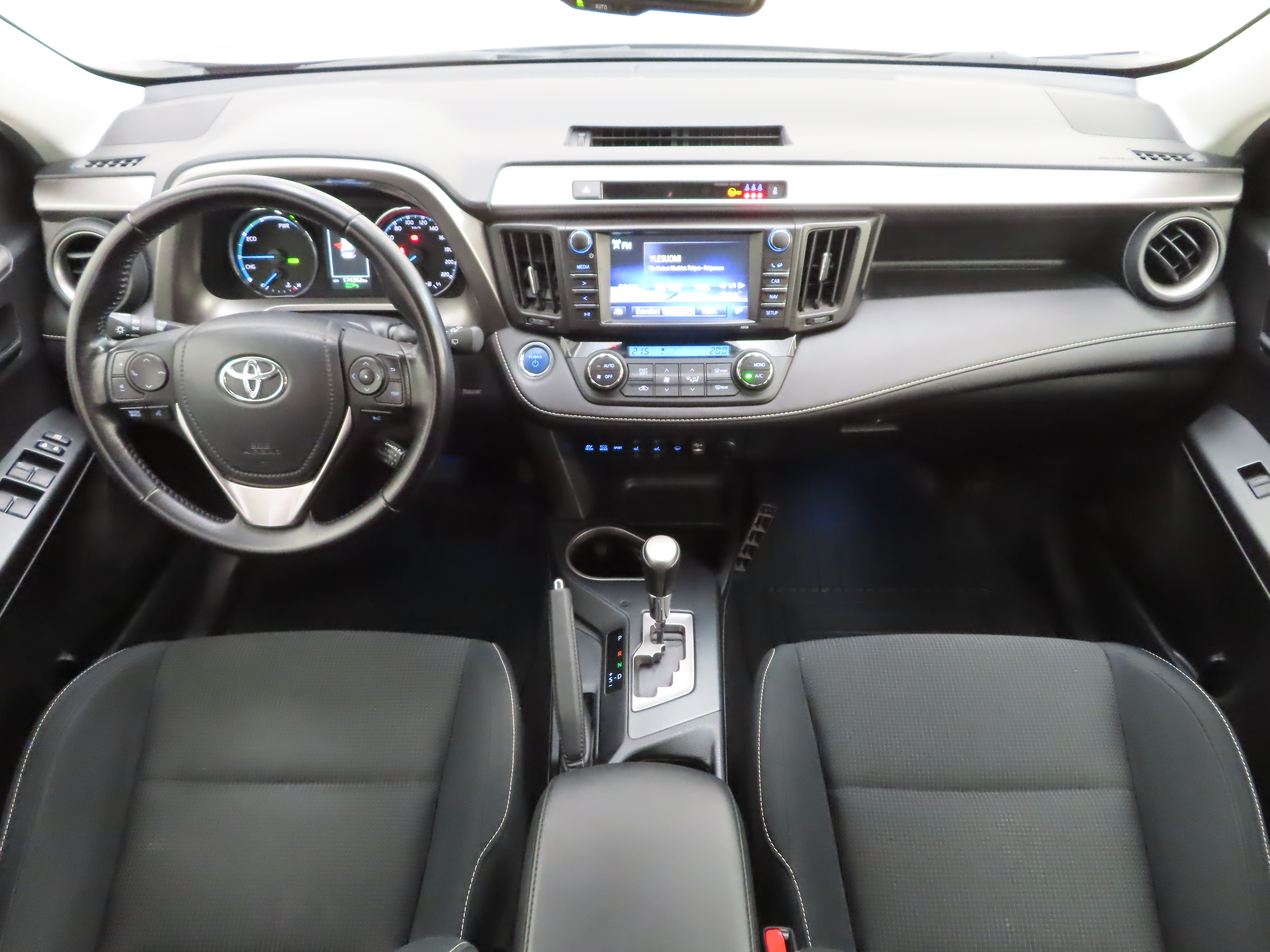 Toyota RAV4 2,5 Hybrid AWD Business 2016, photo 6/9