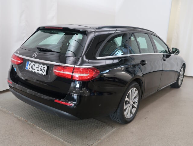 Mercedes-Benz E 2016 220 d T A Business
