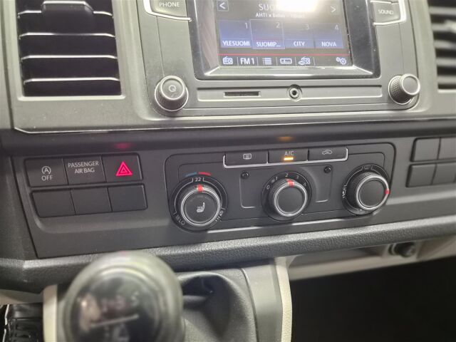 VOLKSWAGEN Transporter 2017 umpipakettiauto Pitkä 2,0 TDI 75 kW Black & Silver