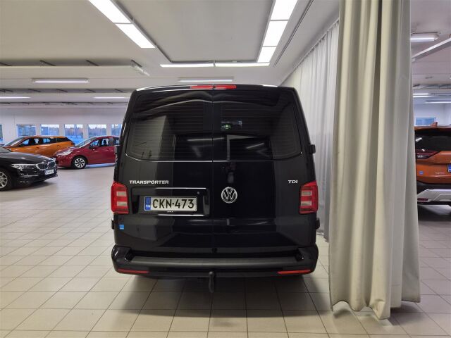 VOLKSWAGEN Transporter 2017 umpipakettiauto Pitkä 2,0 TDI 75 kW Black & Silver