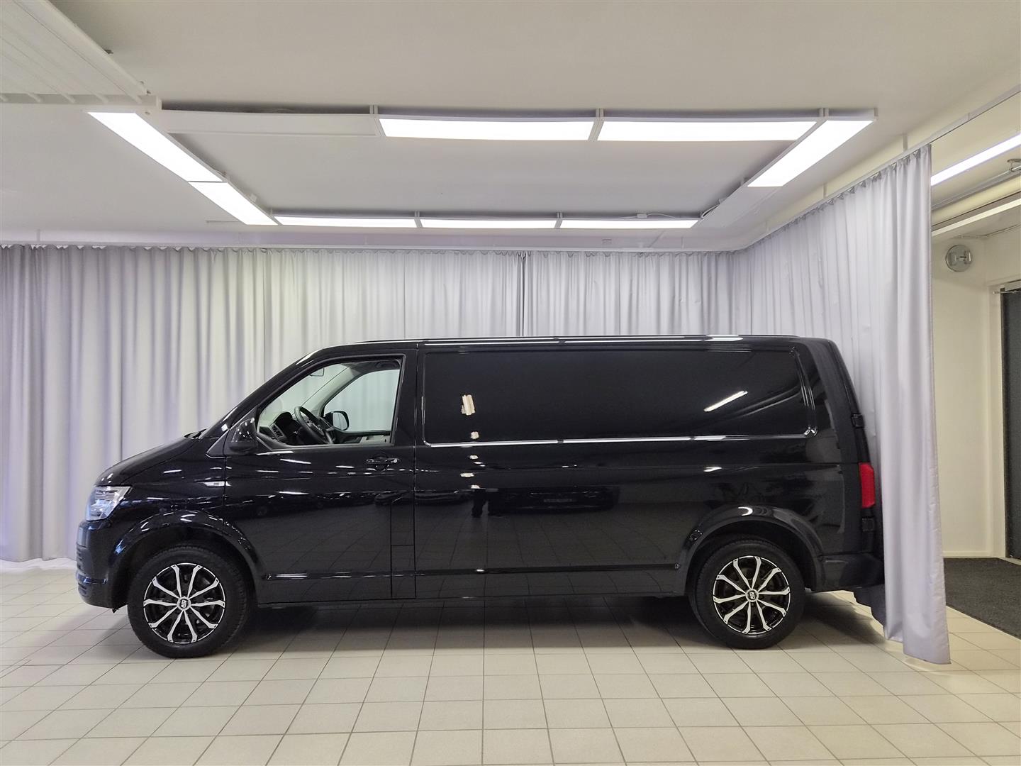 Volkswagen Transporter 2017, bild 3/15