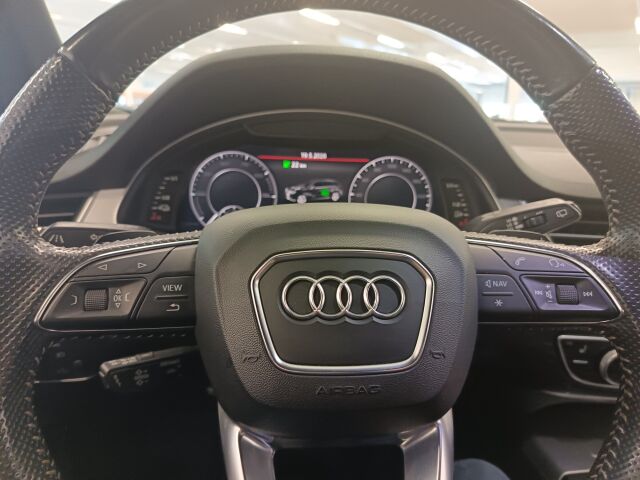 AUDI Q7 2016 Business 3,0 V6 TDI e-tron quattro tiptronic