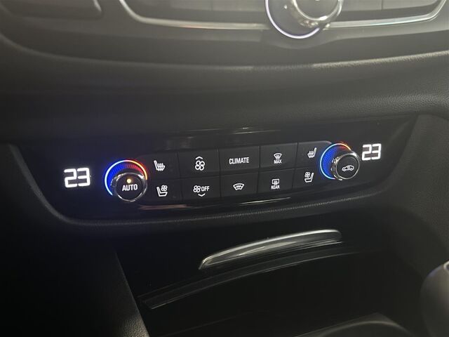 OPEL Insignia 2017 Grand Sport Innovation 1,5 Turbo 121kW AT6 / Adapt.vakkari / HUD / Matrix-LED / 360-kamerat / Navi /
