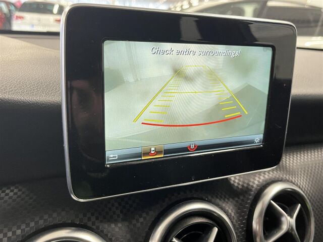 MERCEDES-BENZ A 2017 180 d A Premium Business