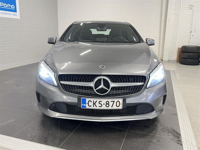 MERCEDES-BENZ A 2017 180 d A Premium Business