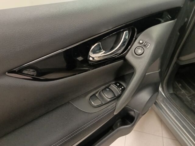 NISSAN Qashqai 2017 DIG-T 115 N-Connecta 2WD Xtronic