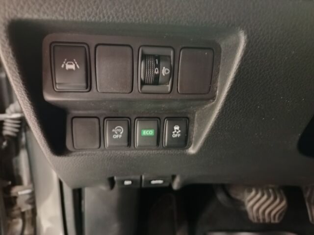 NISSAN Qashqai 2017 DIG-T 115 N-Connecta 2WD Xtronic