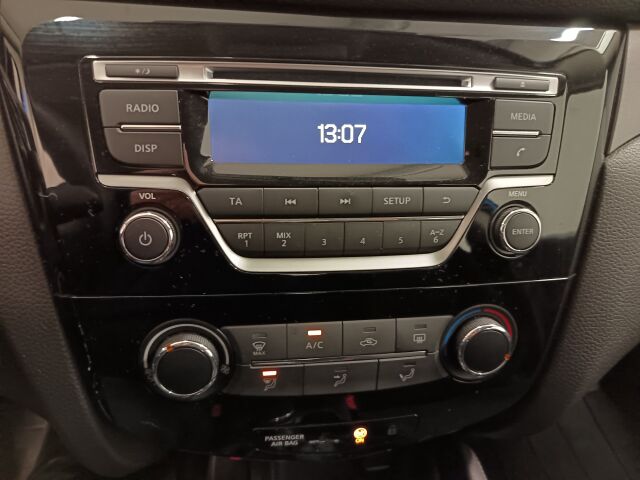 NISSAN Qashqai 2017 DIG-T 115 Visia City 2WD 6M/T