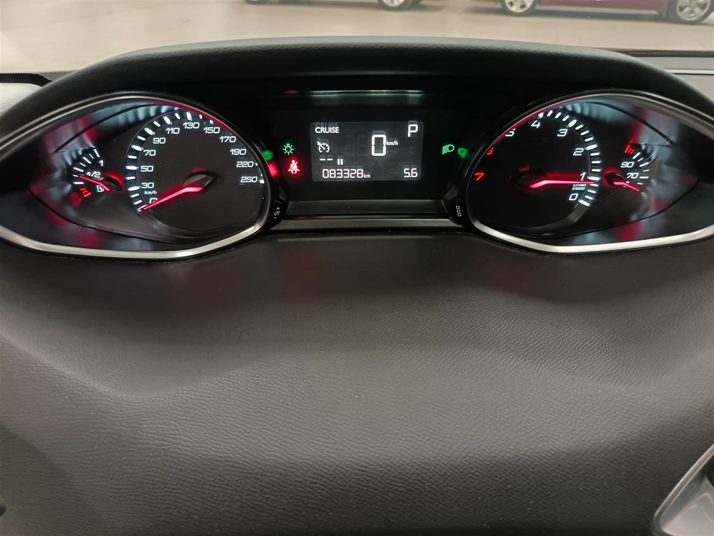 Peugeot 308 2017, bild 5/25