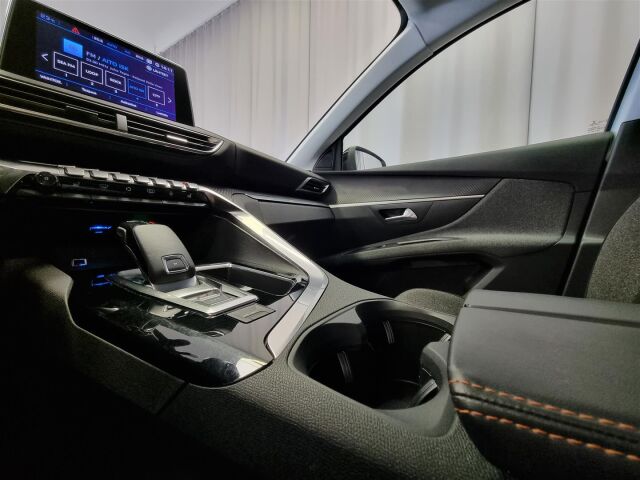 PEUGEOT 5008 2018 Active PureTech 130 Automaatti / Navi / Koukku / Digi-Mittaristo / P.Tutka