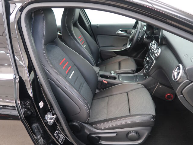 Mercedes-Benz A 2018 180 A Edition One
