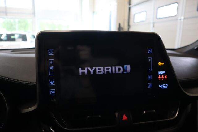 TOYOTA C-HR 2018 1,8 Hybrid Intense