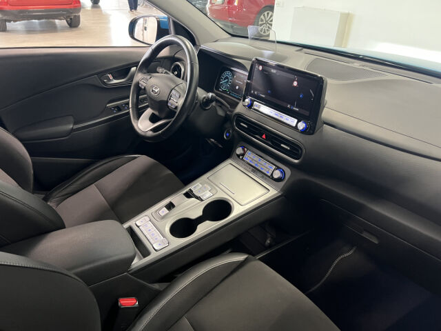 HYUNDAI Kona Electric 2021 electric 64 kWh 204 hv Style *Akkutesti 100% *Krell *Ajoavustinpaketti *Virtuaalimittaristo *Puolina