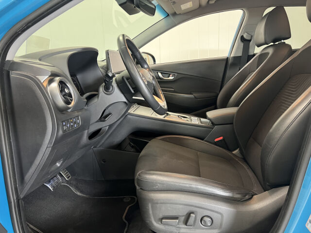 HYUNDAI Kona Electric 2021 electric 64 kWh 204 hv Style *Akkutesti 100% *Krell *Ajoavustinpaketti *Virtuaalimittaristo *Puolina