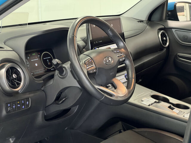 HYUNDAI Kona Electric 2021 electric 64 kWh 204 hv Style *Akkutesti 100% *Krell *Ajoavustinpaketti *Virtuaalimittaristo *Puolina