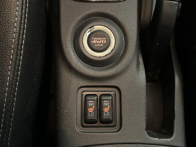 MITSUBISHI Outlander PHEV 2014 Comfort Plus Navi 4WD 5P